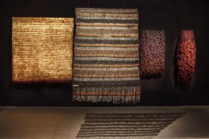 Olga de Amaral: Tendencia en el arte: Arte textil | Galería Duque Arango