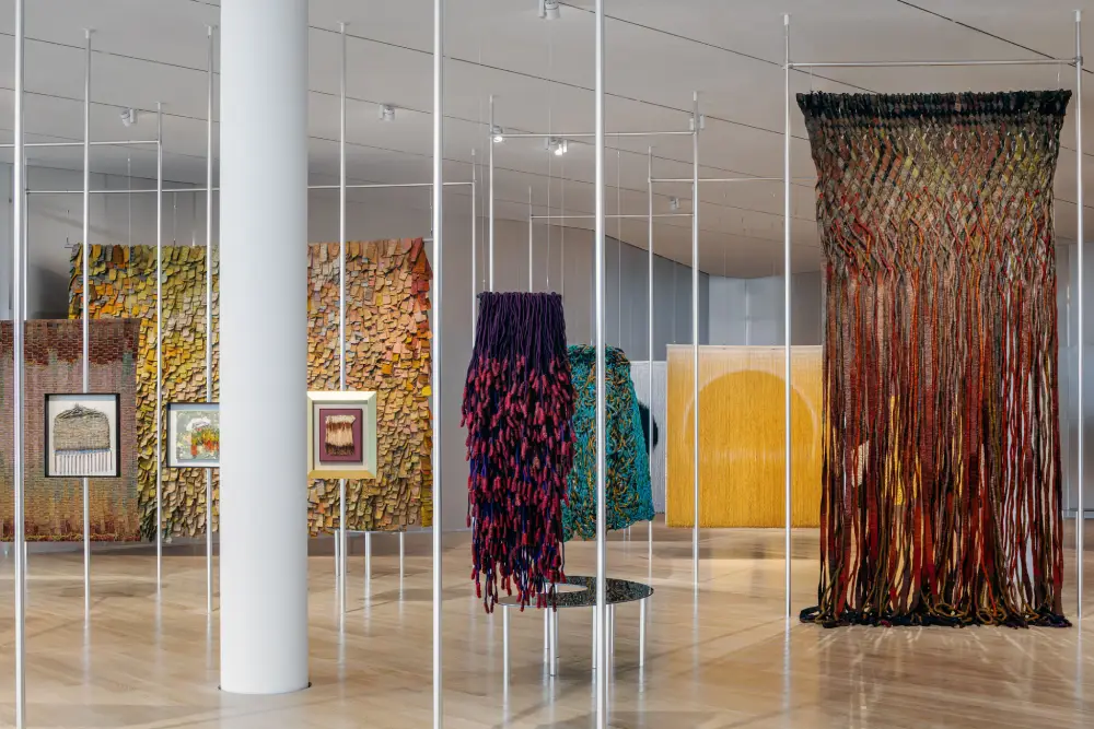 Olga de Amaral | Galería Duque Arango