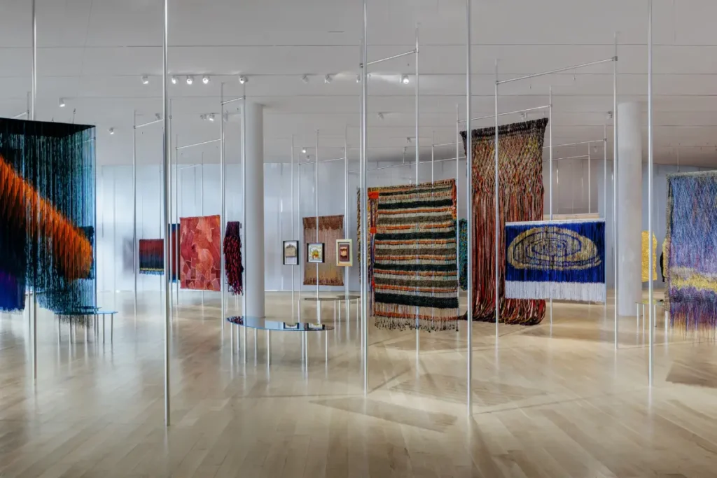 Fundación Cartier: Olga de Amaral | Galería Duque Arango