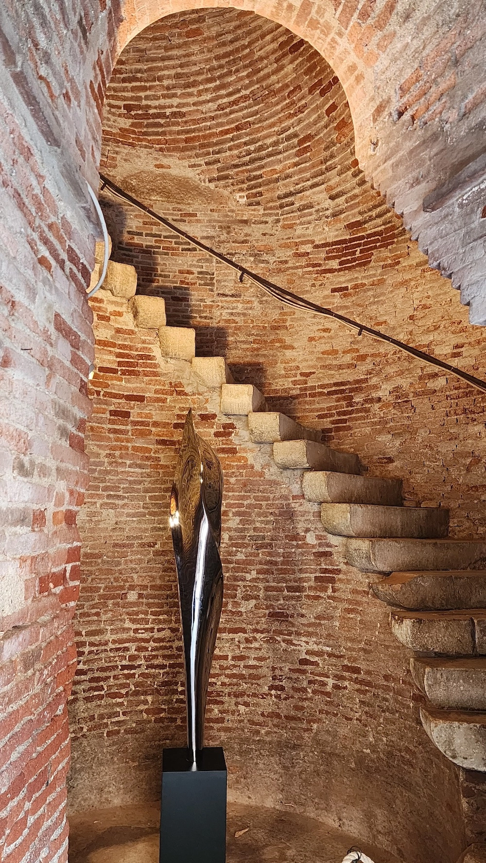 Obras de gustavo velez en pietrasanta italia para la exposicion le-dimensioni-dellequilibrio2