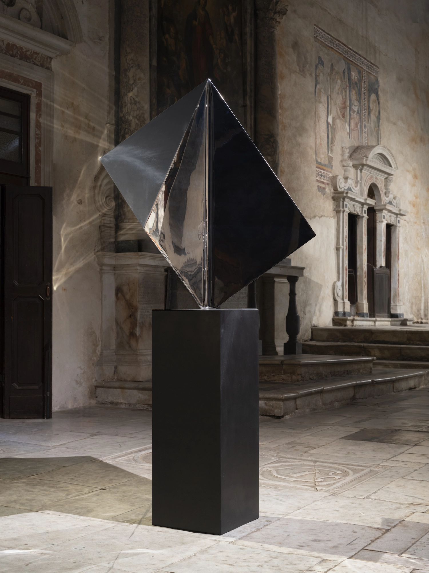 Obras de gustavo velez en pietrasanta italia para la exposicion le-dimensioni-dellequilibrio5