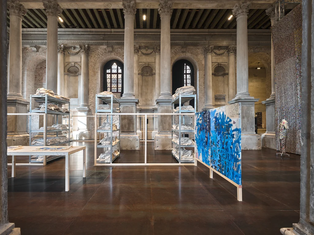 Installation art and contemporary installation